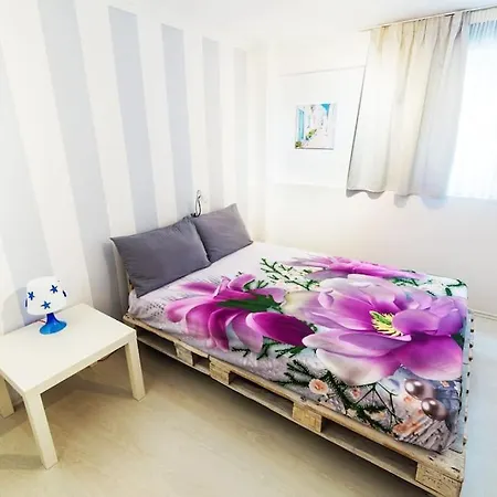 Apartment 2 Bedrooms Close To Metro Dafni In Athens