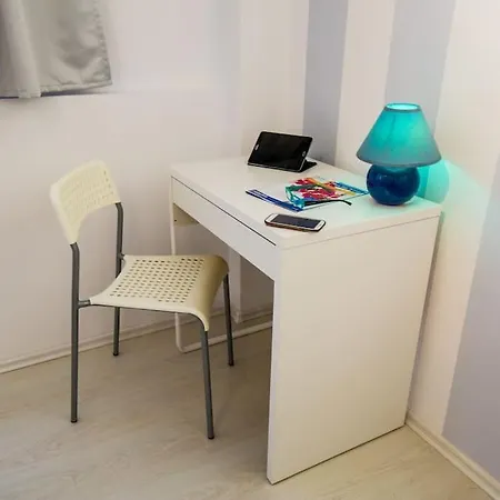 2 Bedrooms Close To Metro Dafni In *