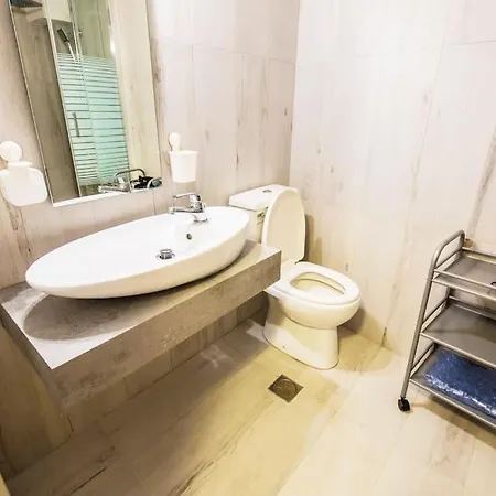2 Bedrooms Close To Metro Dafni In